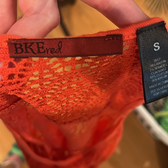 2/$20 BKE red from Buckle- orange razor back lace sleeveless top - Picture 11 of 11